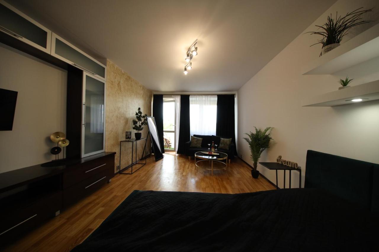 Bronco Apartments Варшава Екстер'єр фото